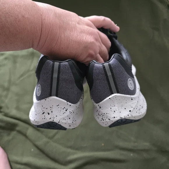 Nike Zoom Winflo Shield Womens Running Sneakers Water Repellant, Size 7 - Picture 7 of 8